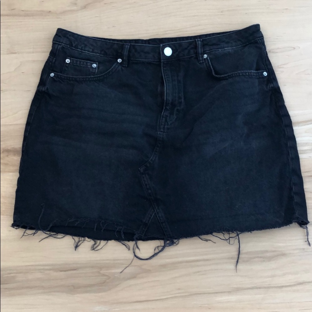H&M Divided Black Denim Skirt